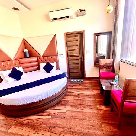 Hotel Woodcrest Zirakpur Chandigarh- Best Family Hotel - Luxurious Rooms - Unit Of Sidham Group Экстерьер фото