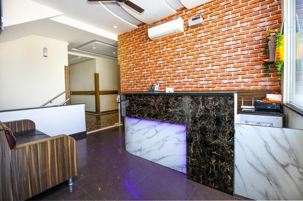 Hotel Woodcrest Zirakpur Chandigarh- Best Family Hotel - Luxurious Rooms - Unit Of Sidham Group Экстерьер фото