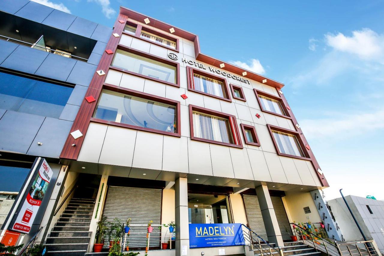 Hotel Woodcrest Zirakpur Chandigarh- Best Family Hotel - Luxurious Rooms - Unit Of Sidham Group Экстерьер фото