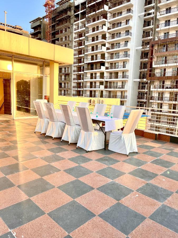 Hotel Woodcrest Zirakpur Chandigarh- Best Family Hotel - Luxurious Rooms - Unit Of Sidham Group Экстерьер фото