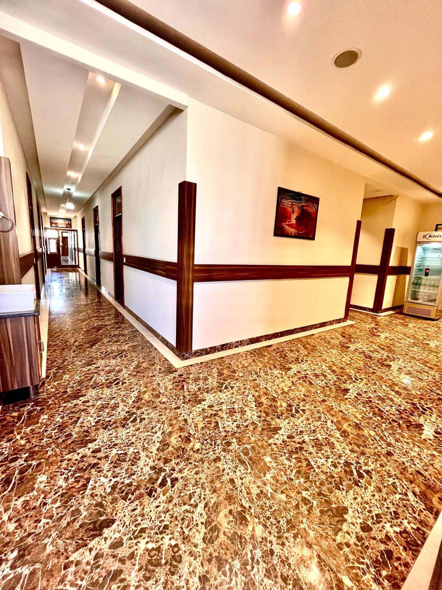 Hotel Woodcrest Zirakpur Chandigarh- Best Family Hotel - Luxurious Rooms - Unit Of Sidham Group Экстерьер фото